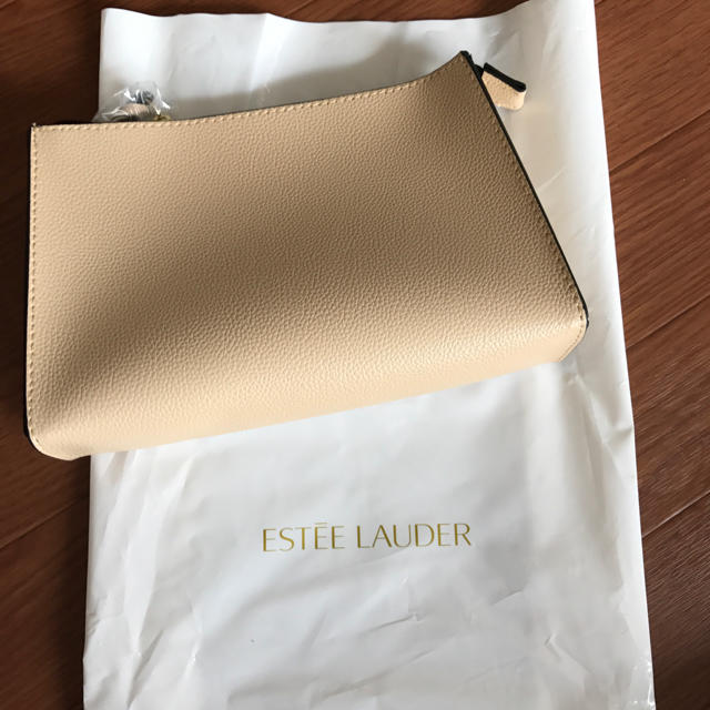 Estee Lauder(エスティローダー)のESTEE LAUDER 限定 メイクポーチ ベージュ レディースのファッション小物(ポーチ)の商品写真