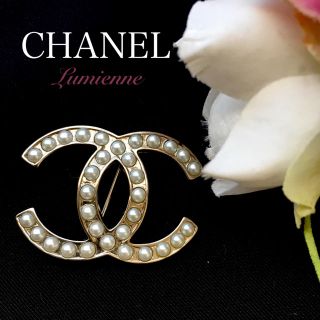 シャネル(CHANEL)の美品 シャネル ブローチ パール ココマーク (ブローチ/コサージュ)