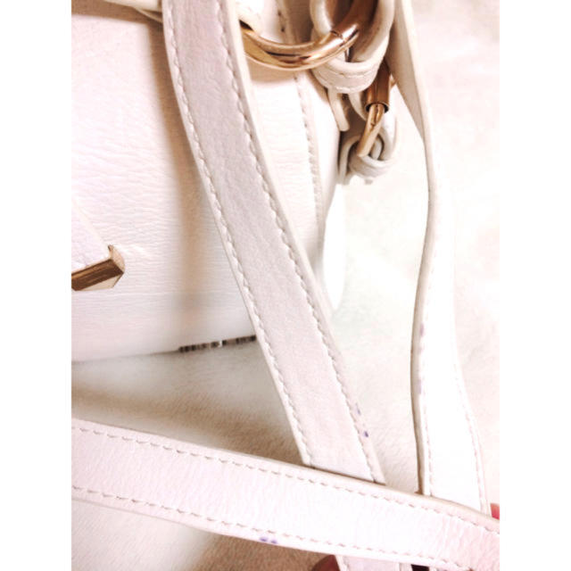 JILLSTUART(ジルスチュアート)のレイ＊様ご専用🌟ジルスチュアート リボンノットバッグ ホワイト レディースのバッグ(ショルダーバッグ)の商品写真