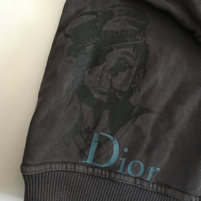 Christian Dior(クリスチャンディオール)のDiorディオールトレーナー5A110cm キッズ/ベビー/マタニティのキッズ服男の子用(90cm~)(Tシャツ/カットソー)の商品写真