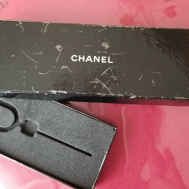 CHANEL(シャネル)の未使用  CHANEL ストラップ レディースのファッション小物(キーホルダー)の商品写真