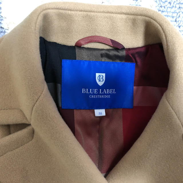 BURBERRY BLUE LABEL(バーバリーブルーレーベル)のブルーレーベルクレストブリッジコート中古 レディースのジャケット/アウター(ピーコート)の商品写真