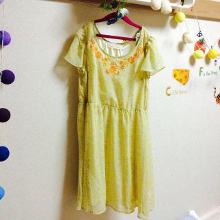 ダブルクローゼット(w closet)のダブクロ 花柄 ワンピ♥︎(ひざ丈ワンピース)