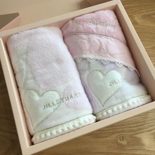 ジルスチュアート(JILLSTUART)のあっちゃん様専用ジルスチュアート 新品未使用タオル３枚セット(タオル/バス用品)