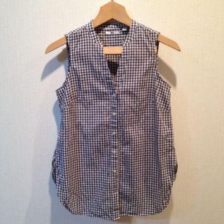 ユニクロ(UNIQLO)のユニクロ☆ノースリーブシャツ(シャツ/ブラウス(半袖/袖なし))