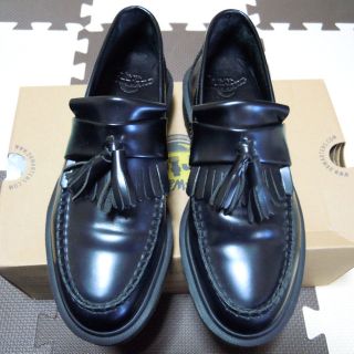 ドクターマーチン(Dr.Martens)の美品！ドクターマーチン タッセルローファー 黒UK6(ローファー/革靴)