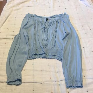 エイチアンドエム(H&M)のオフショルトップス(カットソー(長袖/七分))