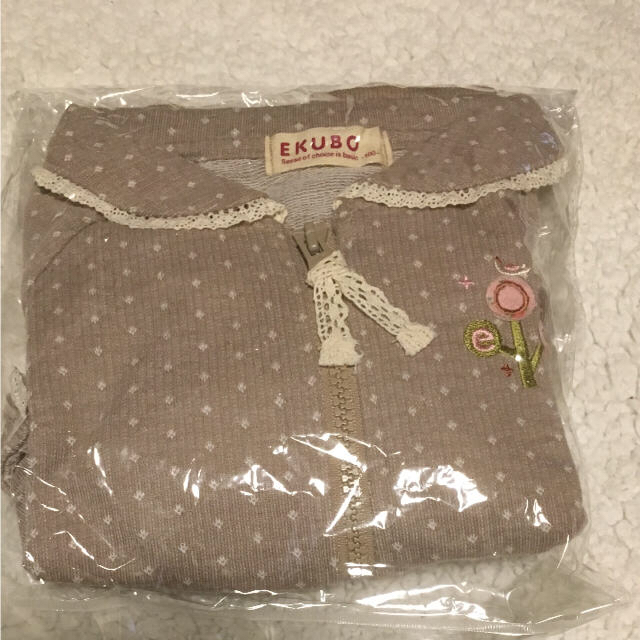 EKUBO  カーディガン 未使用 美品 キッズ/ベビー/マタニティのキッズ服女の子用(90cm~)(カーディガン)の商品写真