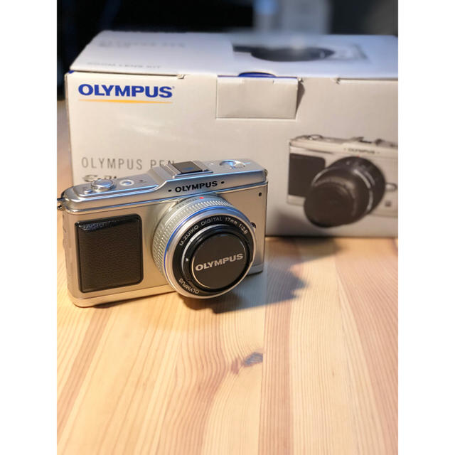 OLYMPUS(オリンパス)のOLYMPUS PEN E-P1 パンケーキレンズセット スマホ/家電/カメラのカメラ(ミラーレス一眼)の商品写真