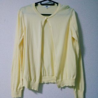 ユニクロ(UNIQLO)のカーディガン yellow(カーディガン)