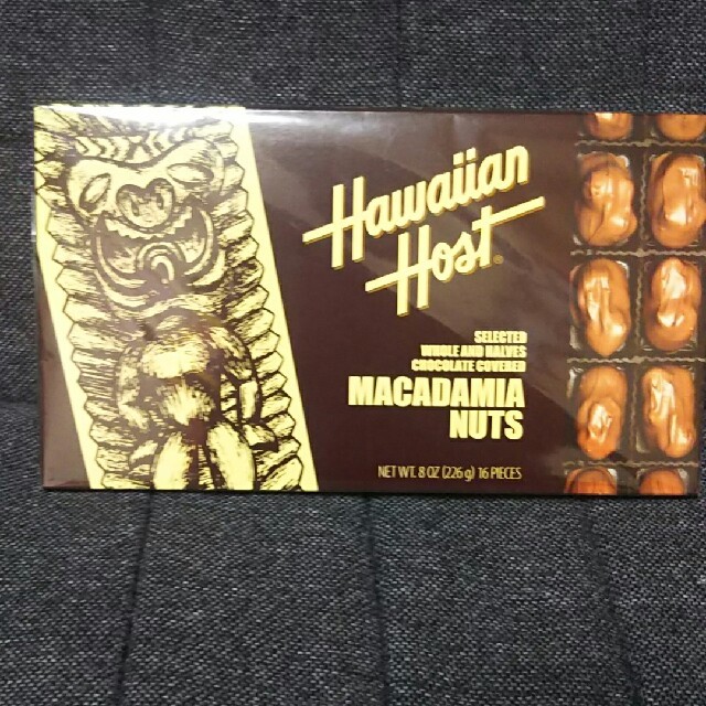 ハワイアンホースト  マカダミアナッツチョコ 食品/飲料/酒の食品(菓子/デザート)の商品写真