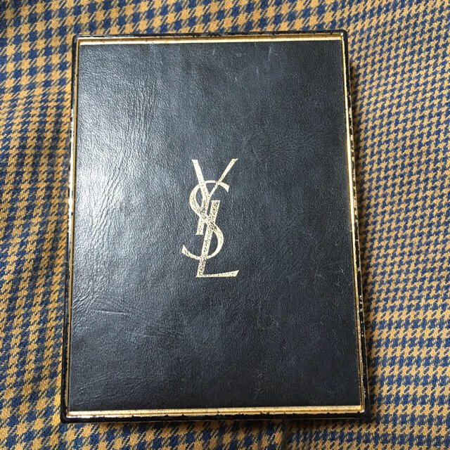 Saint Laurent(サンローラン)のYSL⭐︎アイシャドウ コスメ/美容のベースメイク/化粧品(アイシャドウ)の商品写真