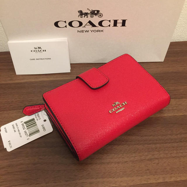 COACH コーチ 二つ折り財布 ブライトレッド 折り財布 赤   フリマアプリ ラクマ