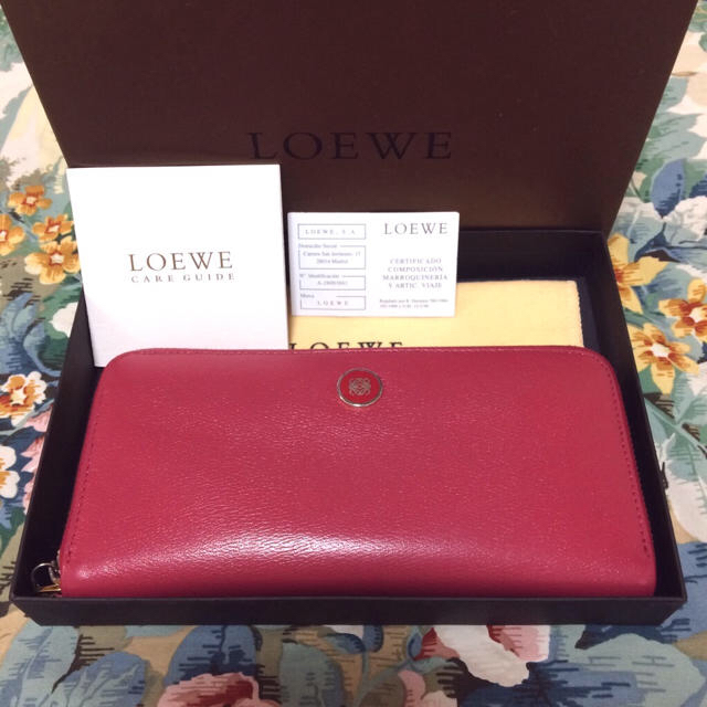 LOEWE(ロエベ)の＊えみーる様専用＊ロエベ長財布 レディースのファッション小物(財布)の商品写真