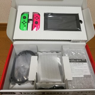 ニンテンドースイッチ(Nintendo Switch)のニンテンドーストア限定色 スプラトゥーンカラー(家庭用ゲーム機本体)