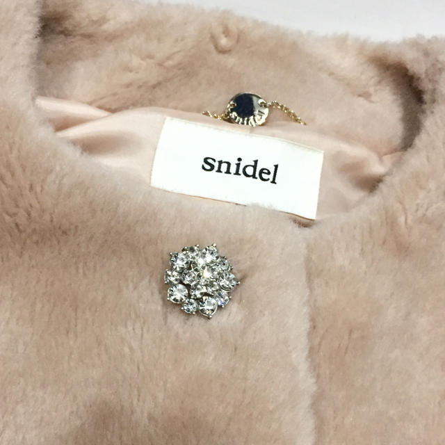 SNIDEL(スナイデル)の美品♡スナイデル♡ファーコート レディースのジャケット/アウター(毛皮/ファーコート)の商品写真