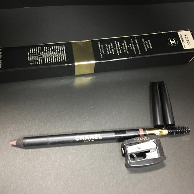 CHANEL(シャネル)のCHANEL eyebrow アイブロー 新品未使用 コスメ/美容のベースメイク/化粧品(アイブロウペンシル)の商品写真