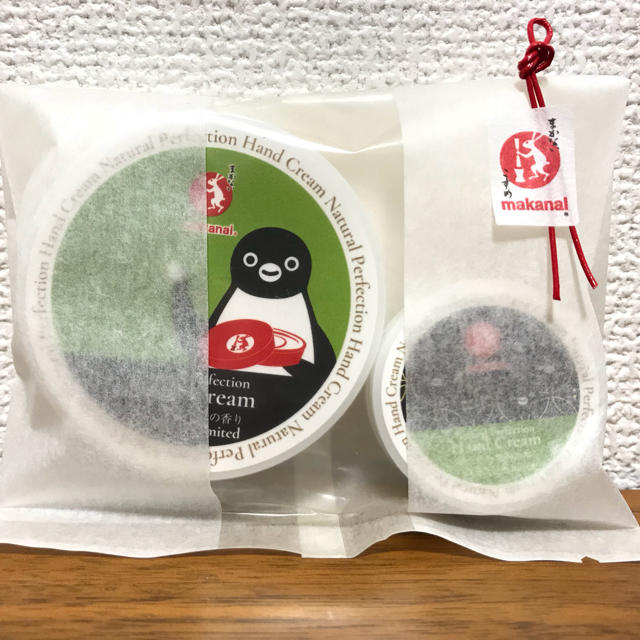 JR(ジェイアール)の★東京駅限定★suica スイカ ペンギン ハンドクリームセット 新品 未開封 エンタメ/ホビーのおもちゃ/ぬいぐるみ(キャラクターグッズ)の商品写真