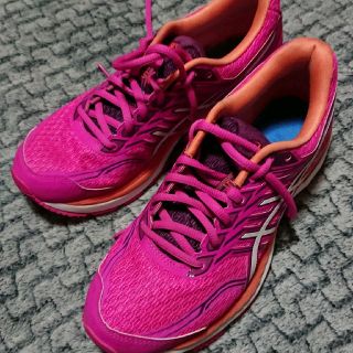 アシックス(asics)の美品【アシックスGT-2000最新ランニングシューズ★初心者向】ニューヨーク５(スニーカー)