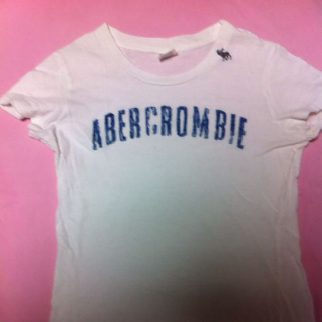 Abercrombie&Fitch(アバクロンビーアンドフィッチ)の☆お値下げ☆アバクロTシャツ レディースのトップス(その他)の商品写真
