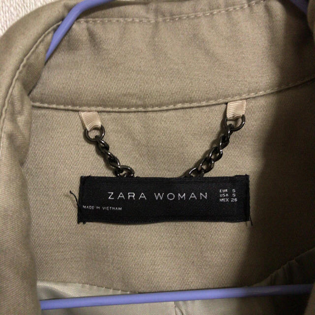 ZARA(ザラ)のトレンチコート ZARA WOMAN レディースのジャケット/アウター(トレンチコート)の商品写真