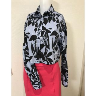 ジャストカヴァリ(Just Cavalli)のジャストカヴァリ just cavalli ややショート丈 ブルー×柄シャツ美品(シャツ/ブラウス(長袖/七分))