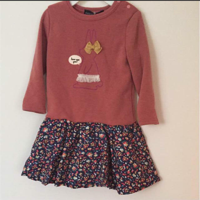 新品タグ付き 重ね着風 花柄 裏起毛ワンピース キッズ/ベビー/マタニティのキッズ服女の子用(90cm~)(ワンピース)の商品写真