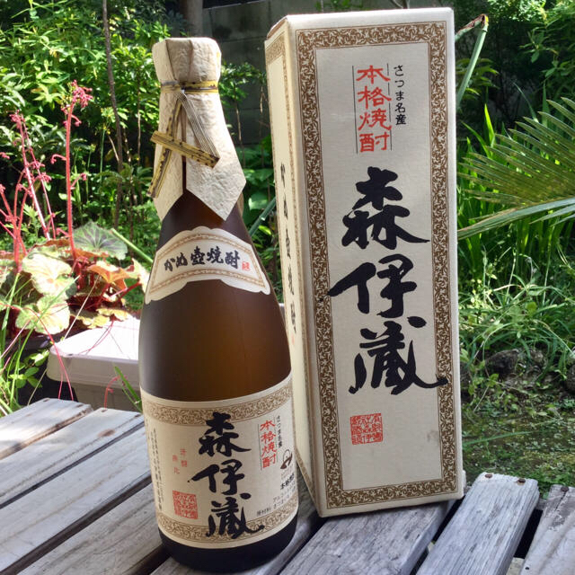 お正月にいかがですか? 冷暗所保管中/森伊蔵 720ml 化粧箱付 お正月にいかがですか? 冷暗所保管中/森伊蔵 720ml 化粧箱付