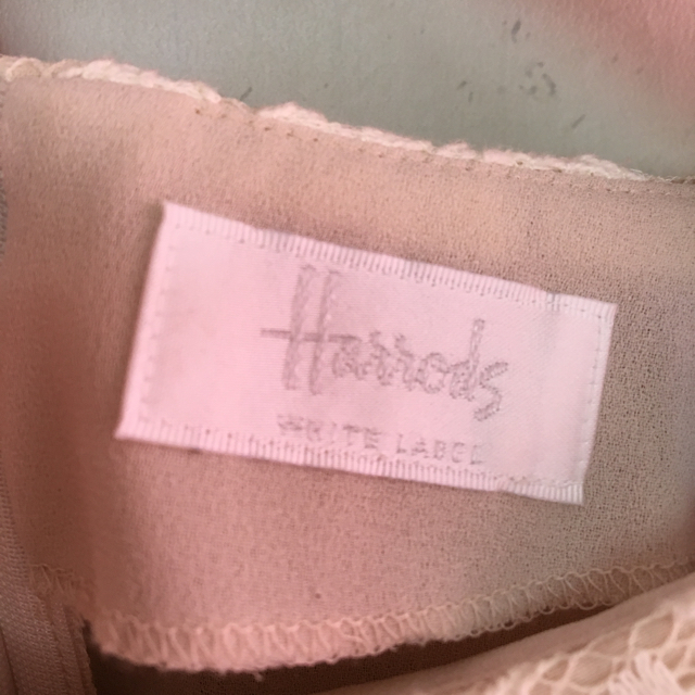 Harrods(ハロッズ)のハロッズ　ブラウス レディースのトップス(シャツ/ブラウス(半袖/袖なし))の商品写真