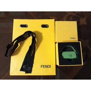 フェンディ(FENDI)のレア　新品フェンディバケットUSB(その他)