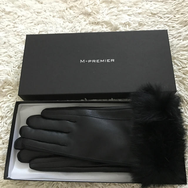 M-premier(エムプルミエ)のエムプルミエ  フェイクレザーグローブ レディースのファッション小物(手袋)の商品写真