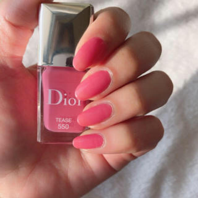 Dior(ディオール)の【♡m様専用♡】ディオール♡ヴェルニ 550 コスメ/美容のネイル(マニキュア)の商品写真