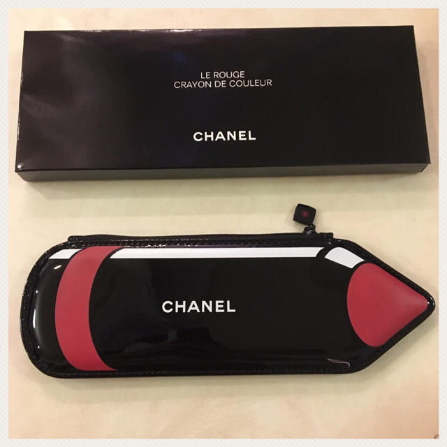 CHANEL(シャネル)のシャネル 口紅 ポーチ CHANEL 新品 未使用 クレヨン 非売品 限定 レディースのファッション小物(ポーチ)の商品写真