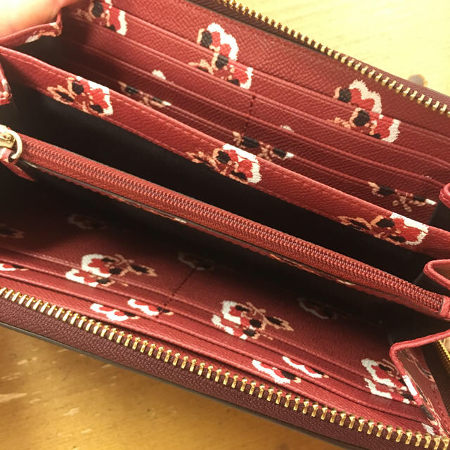 COACH(コーチ)のちい様専用 ❤︎ 未使用 美品 ❤︎  コーチ ❤︎ フラワー シリーズ ❤︎  レディースのファッション小物(財布)の商品写真