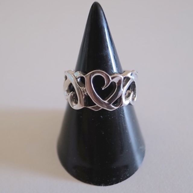 Tiffany & Co.(ティファニー)のaya*様専用：ティファニー　トリプルラビングハートリング レディースのアクセサリー(リング(指輪))の商品写真