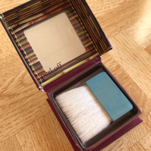 Benefit(ベネフィット)のnono様専用です！benefit フェスパウダー ブロンザー コスメ/美容のベースメイク/化粧品(フェイスパウダー)の商品写真