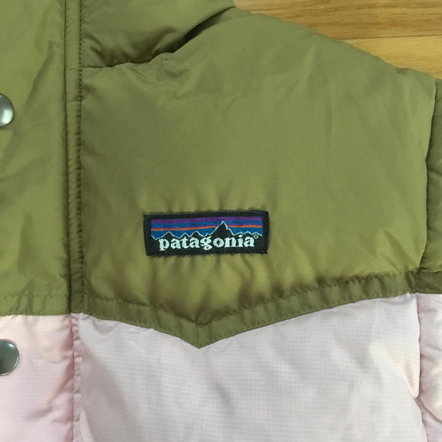 patagonia(パタゴニア)のパタゴニア ダウンベスト Patagonia レディースのジャケット/アウター(ダウンベスト)の商品写真