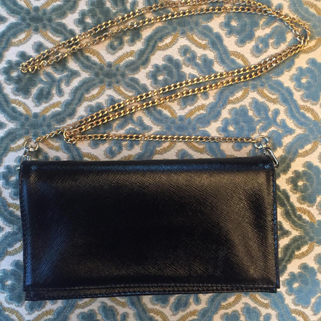 abroのチェーン付財布バック レディースのバッグ(ショルダーバッグ)の商品写真
