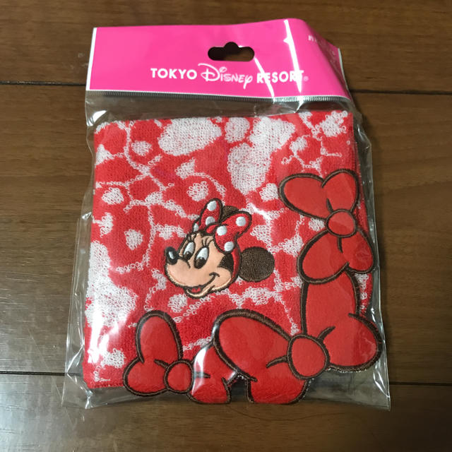 Disney(ディズニー)の未使用☆ミニー ハンドタオル レディースのファッション小物(ハンカチ)の商品写真