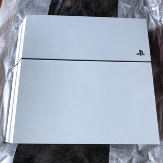 プレイステーション4(PlayStation4)のPS4 ホワイト 500GB(家庭用ゲーム機本体)