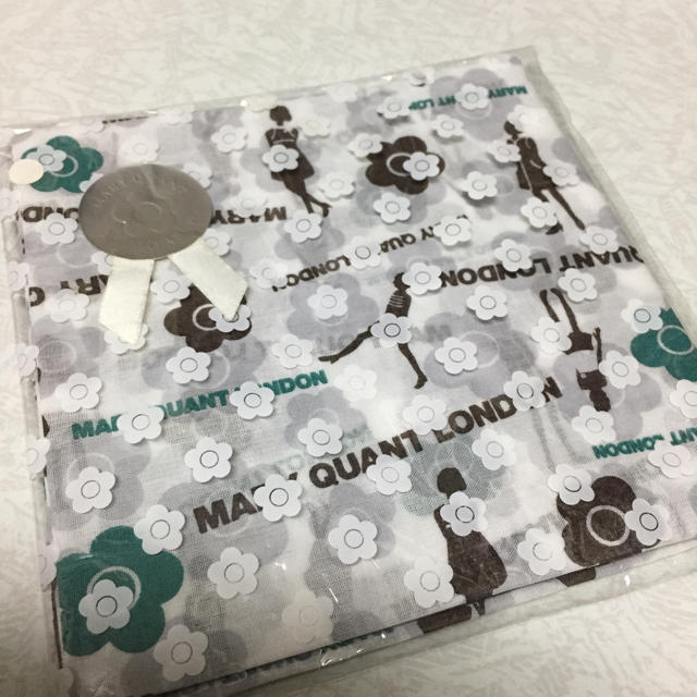 MARY QUANT(マリークワント)の未使用】Mary Quant 大判ハンカチ レディースのファッション小物(ハンカチ)の商品写真