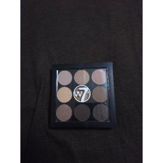 アーバンディケイ(Urban Decay)のW7 アイシャドウパレット THE NAUGHTY NINE 新品未使用(アイシャドウ)