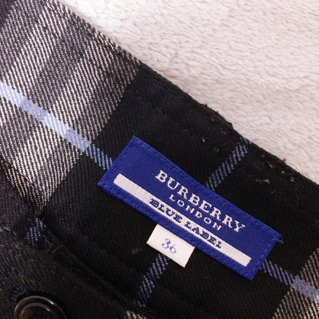 BURBERRY BLUE LABEL(バーバリーブルーレーベル)のバーバリーブルーレーベル チェックショートパンツ レディースのパンツ(ショートパンツ)の商品写真