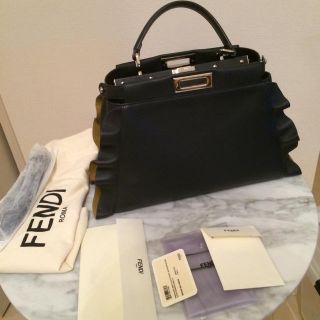 フェンディ(FENDI)のFENDI(フェンディ)/ハンドバッグ/ピーカブー/型番8BN290(ハンドバッグ)