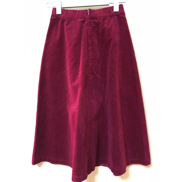 UNIQLO(ユニクロ)のコーデュロイフレアスカート レディースのスカート(ひざ丈スカート)の商品写真
