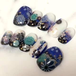 群青❁︎和柄ネイル ハンドメイドのアクセサリー(ネイルチップ)の商品写真