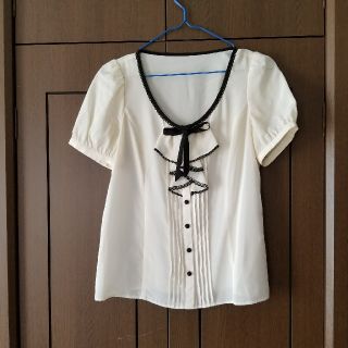 レッセパッセ(LAISSE PASSE)のレッセパッセ☆フリルブラウス☆美品(シャツ/ブラウス(半袖/袖なし))