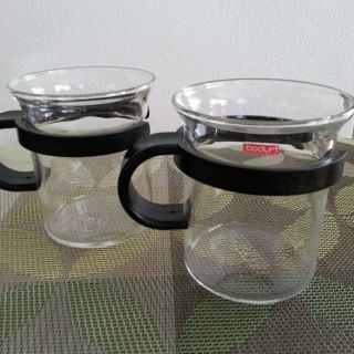 ボダム(bodum)の値下げ！ボダムのマグカップ2個セット イケアのコースター付き♪(グラス/カップ)