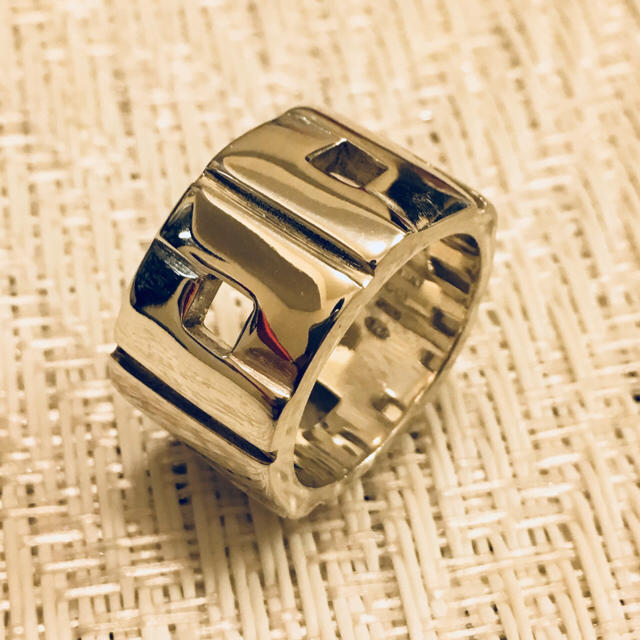 Gucci(グッチ)のグッチ 指輪 リング  メンズのアクセサリー(リング(指輪))の商品写真