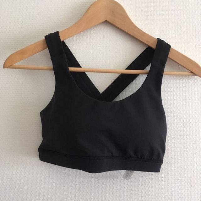 lululemon(ルルレモン)の*outlet* lululemon bra top size8 スポーツ/アウトドアのランニング(その他)の商品写真